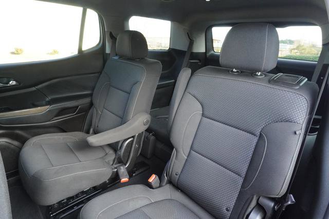 Used 2023 GMC Acadia SLE w/ Driver Convenience Package image 25