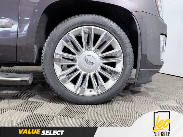 Used 2016 Cadillac Escalade Platinum AWD/4WD image 5