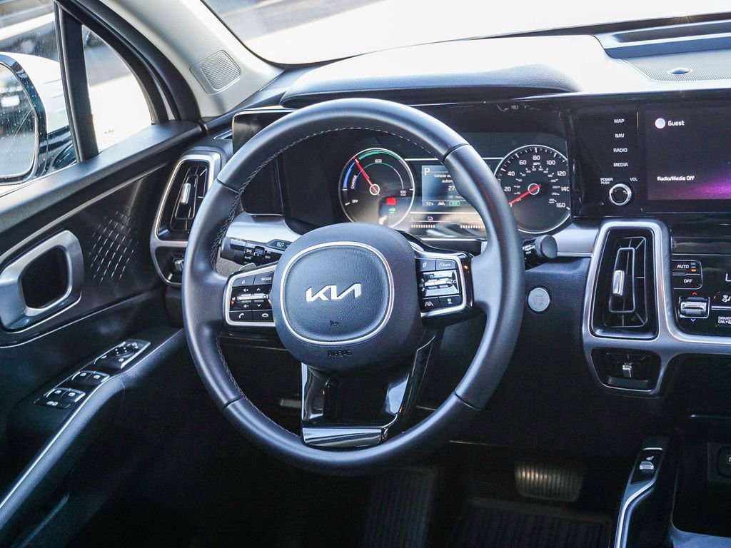 Certified 2022 Kia Sorento EX image 17