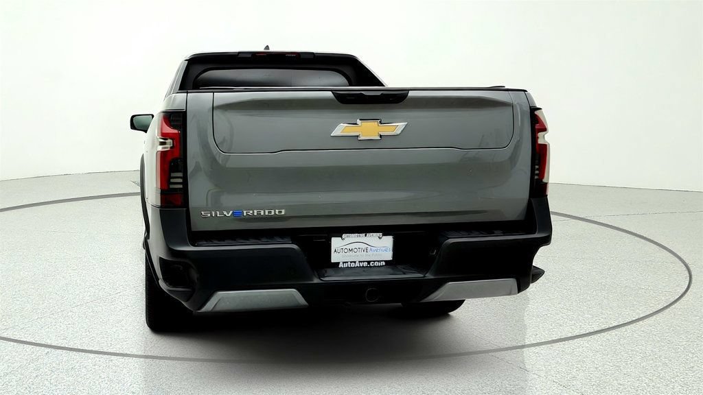 Used 2026 Chevrolet Silverado EV LT AWD/4WD image 6