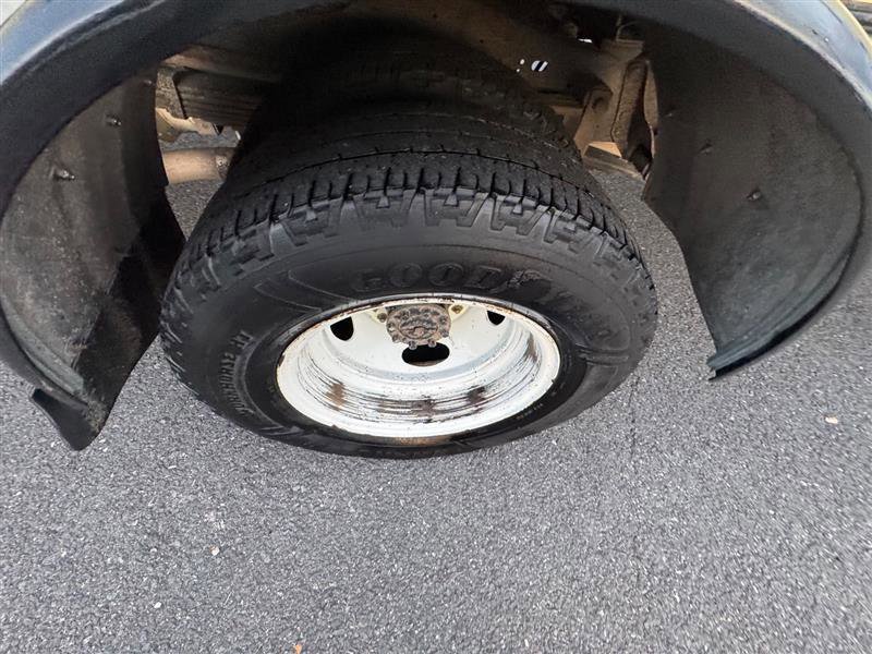 Used 2019 Ford E-450 and Econoline 450 Super Duty w/ Power Windows & Locks Group image 29