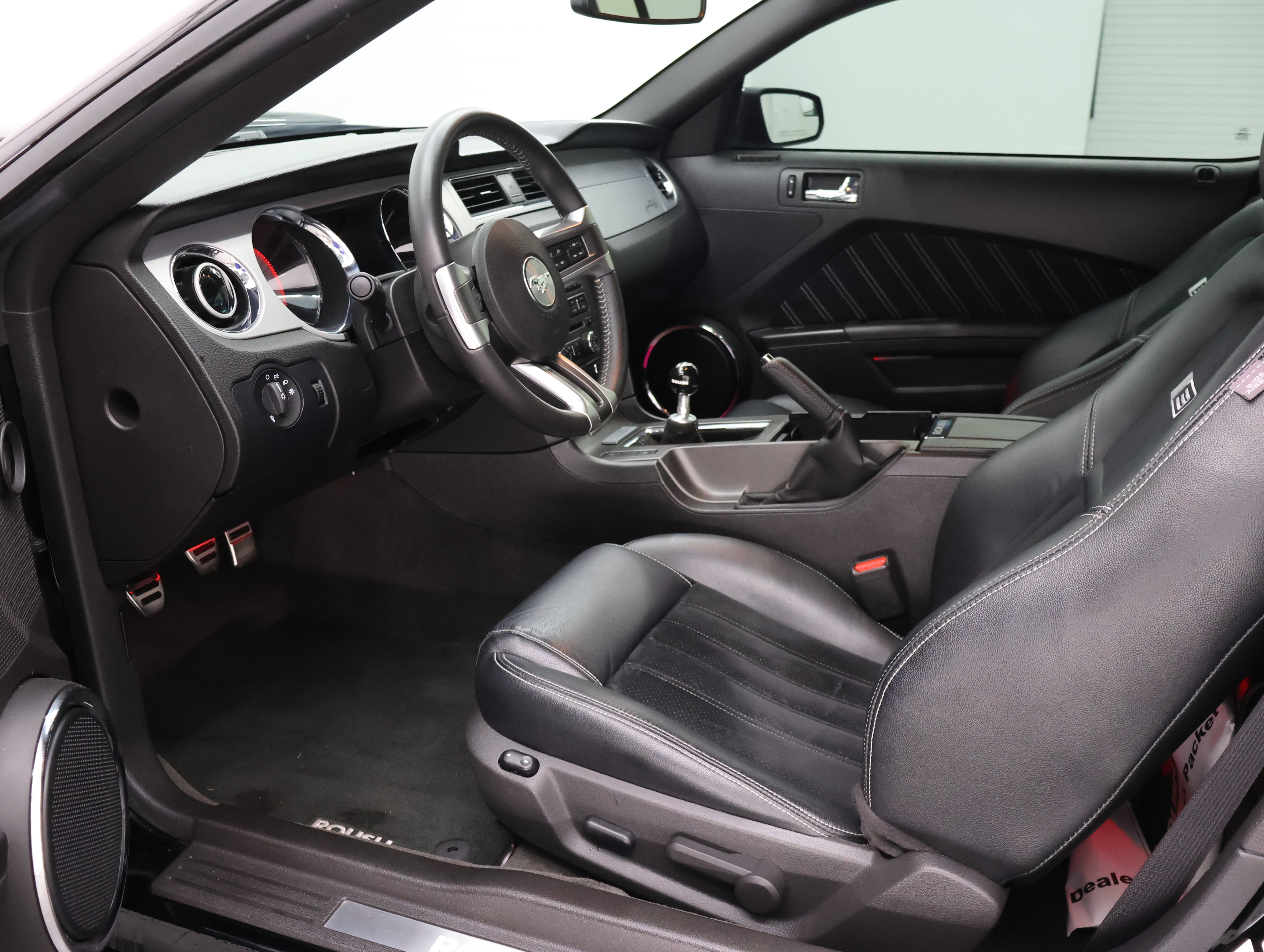 Used 2013 Ford Mustang GT Premium RWD image 8