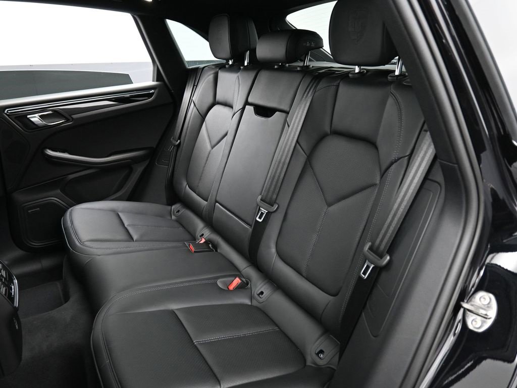 New 2026 Porsche Macan S image 25