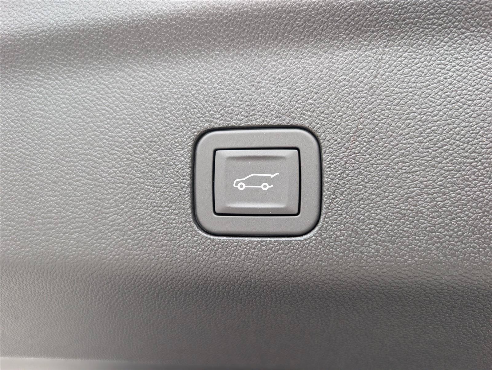New 2026 Chevrolet Suburban Premier AWD/4WD image 12