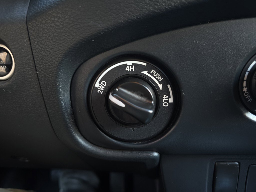 Used 2022 Nissan Frontier SV image 21