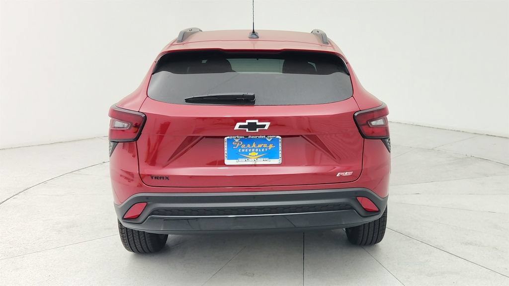 New 2026 Chevrolet Trax RS w/ Sunroof Package FWD image 6