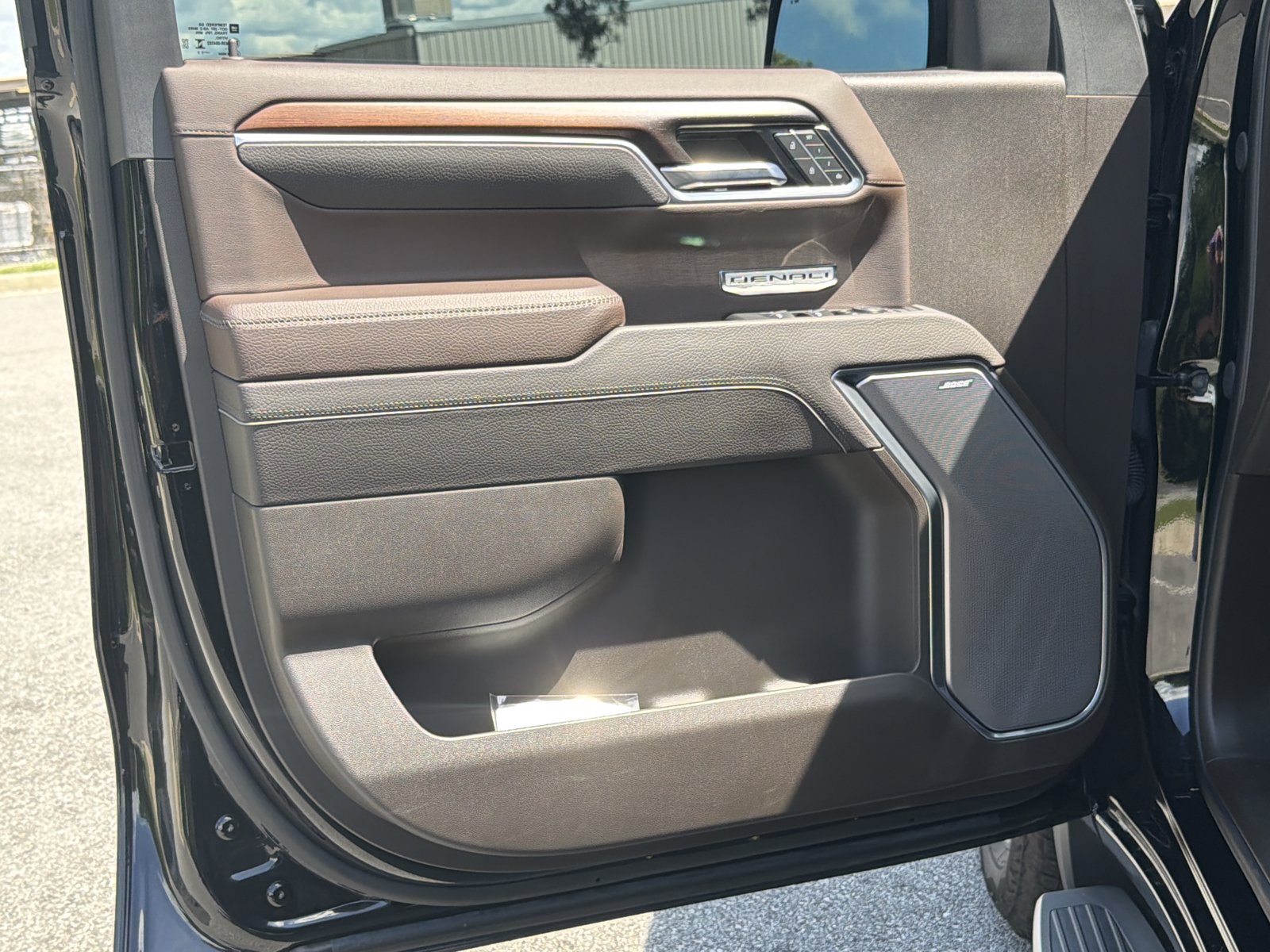 Used 2025 GMC Sierra 1500 Denali AWD/4WD image 16