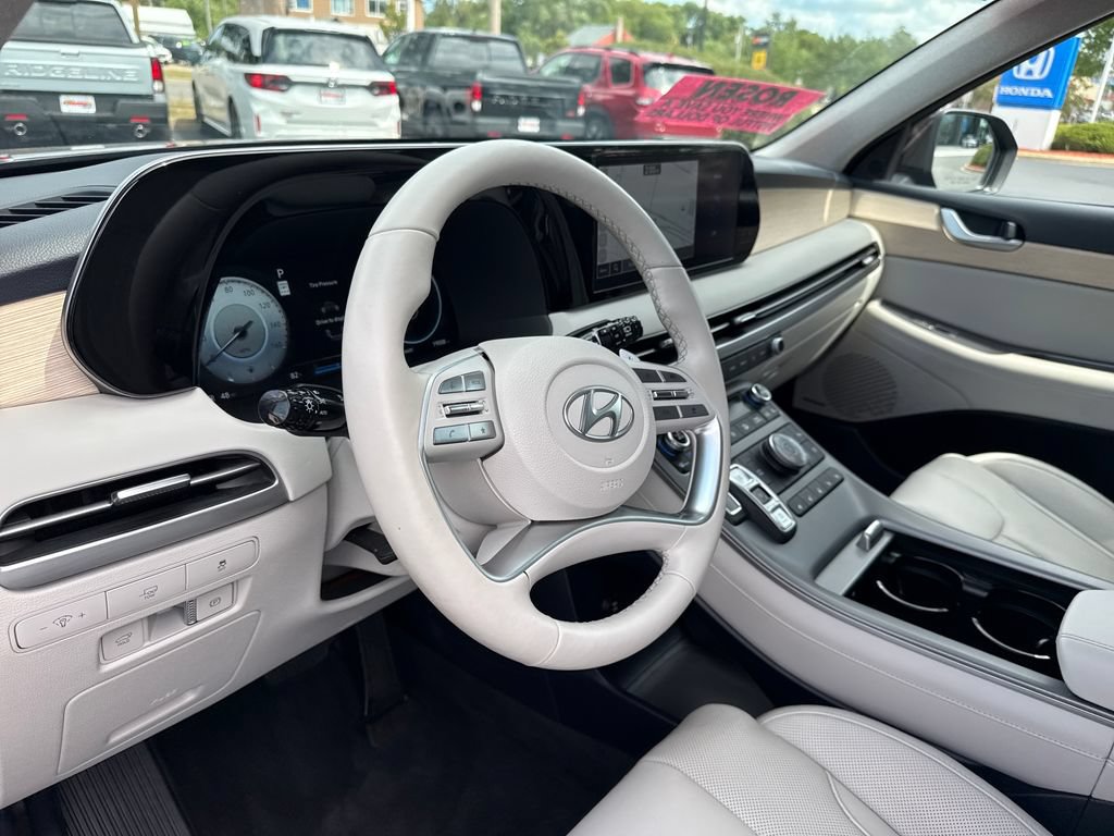 Used 2024 Hyundai Palisade Limited AWD/4WD image 15