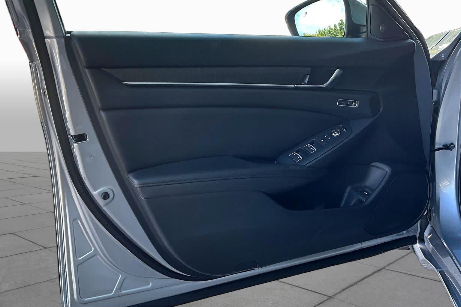 Used 2020 Honda Accord EX-L image 22