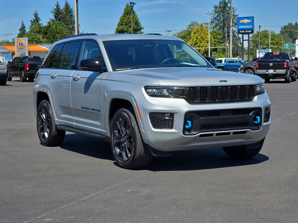 Used 2023 Jeep Grand Cherokee 30th Anniversary image 2