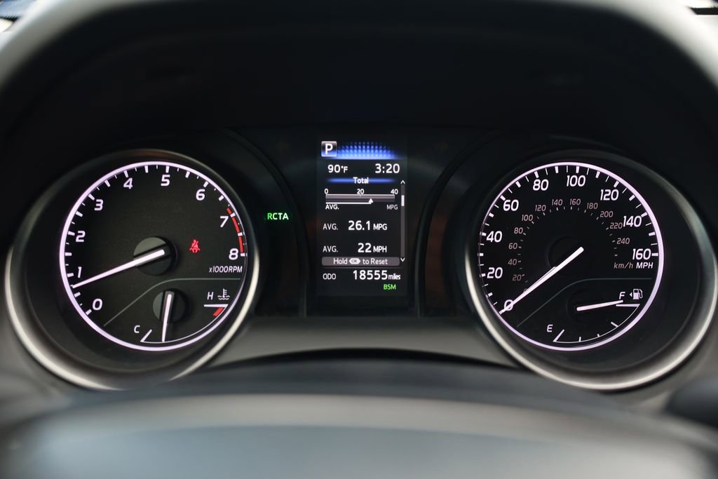 Used 2024 Toyota Camry SE image 19