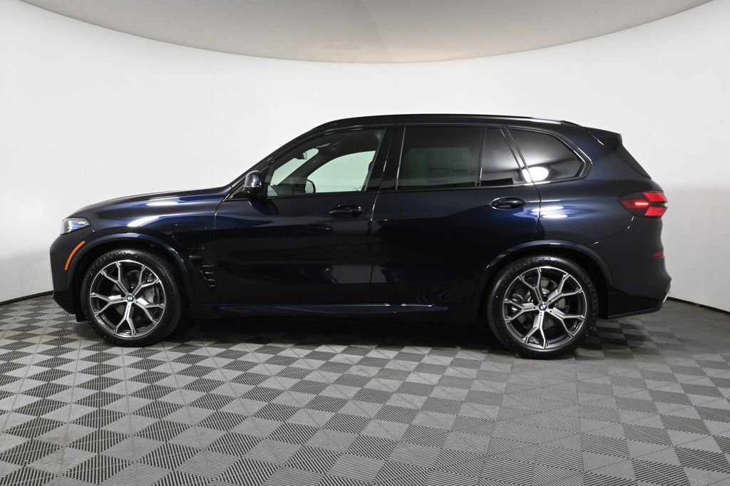 Used 2026 BMW X5 xDrive50e w/ M Sport Package AWD/4WD image 2