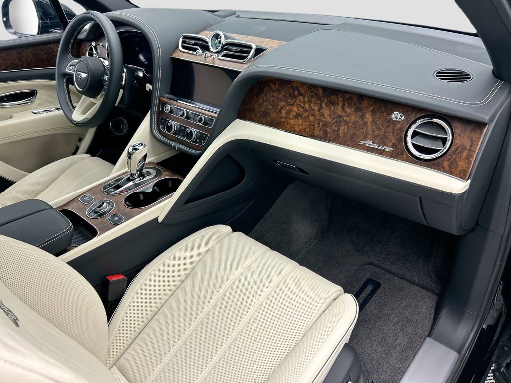Used 2025 Bentley Bentayga Extended Wheelbase image 16