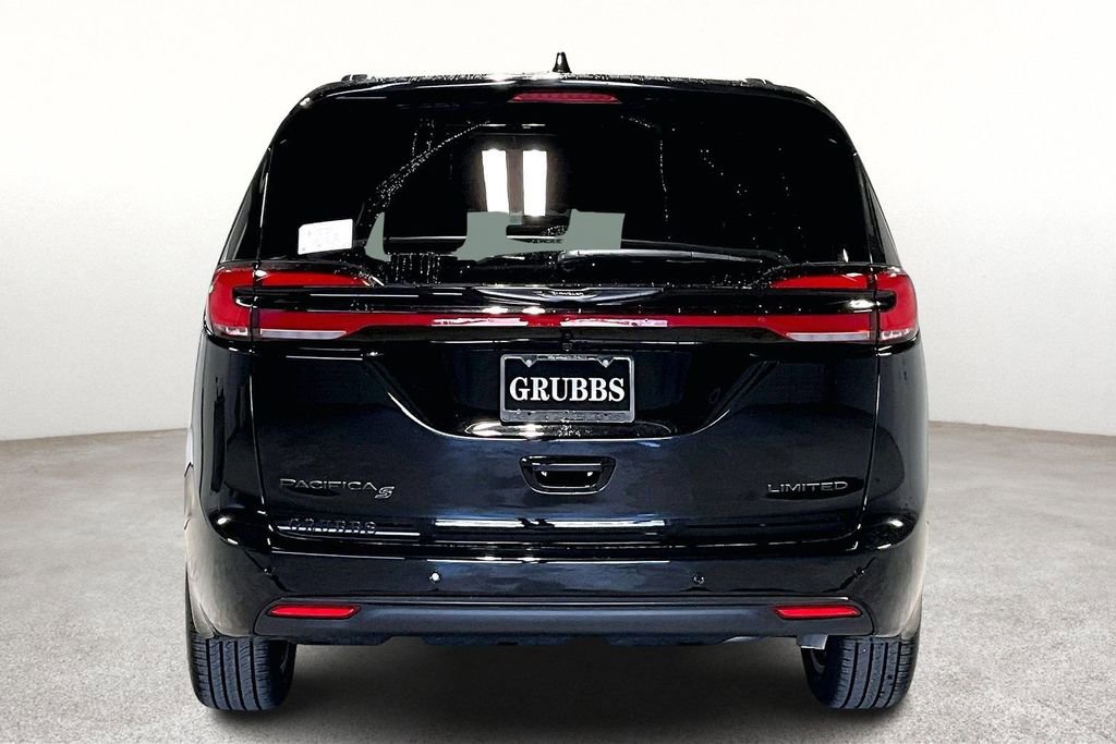 New 2026 Chrysler Pacifica Limited w/ S Appearance Package image 5