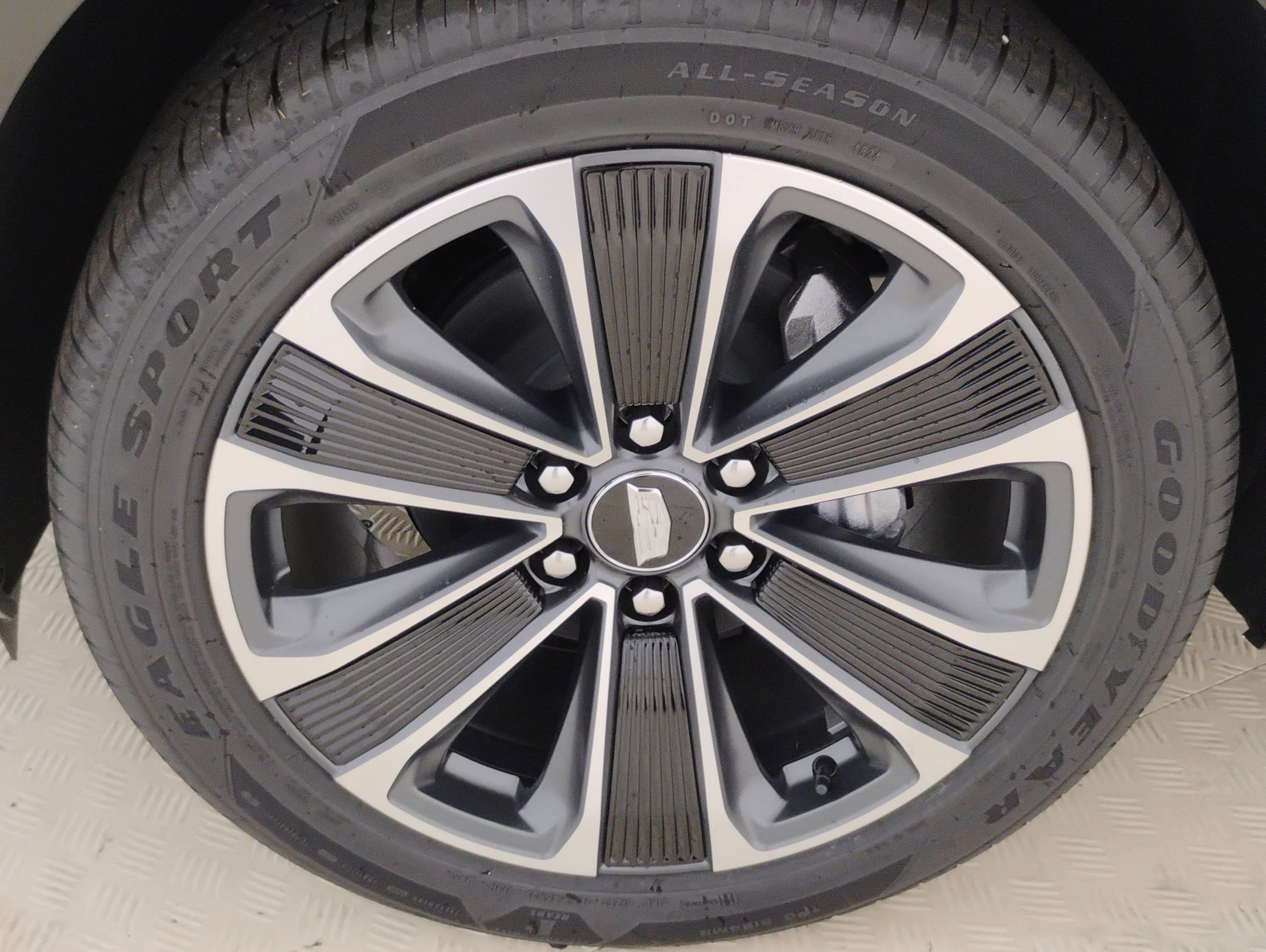 New 2026 Cadillac Vistiq Sport w/ LPO, Floor Liner Package image 33