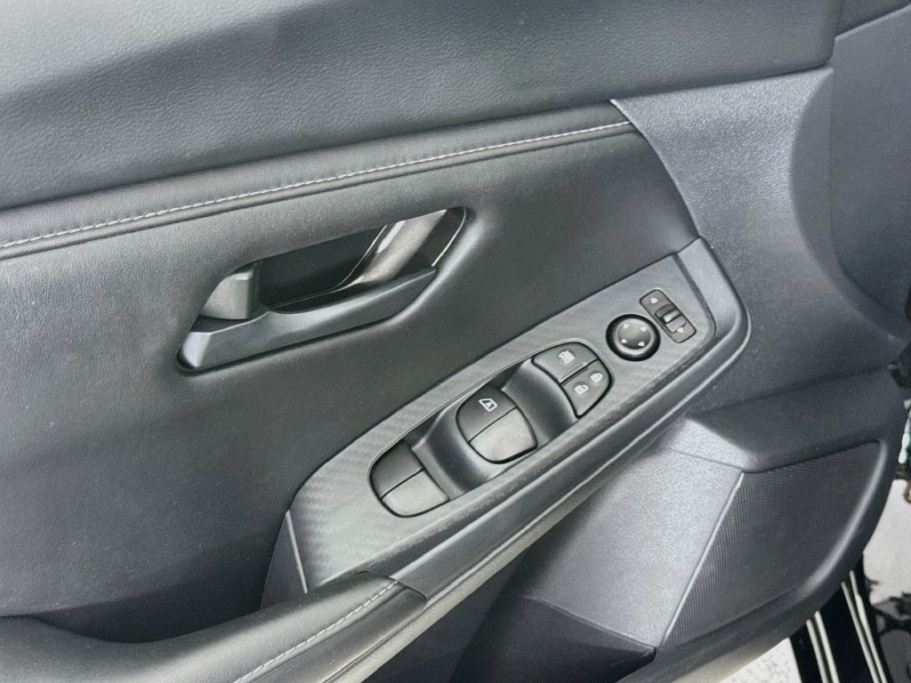 Used 2025 Nissan Sentra S FWD image 18