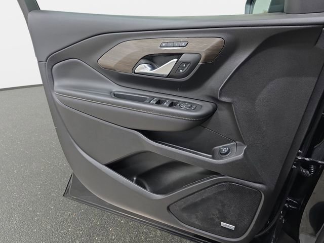 Used 2024 GMC Terrain Denali w/ Denali Premium Package image 27