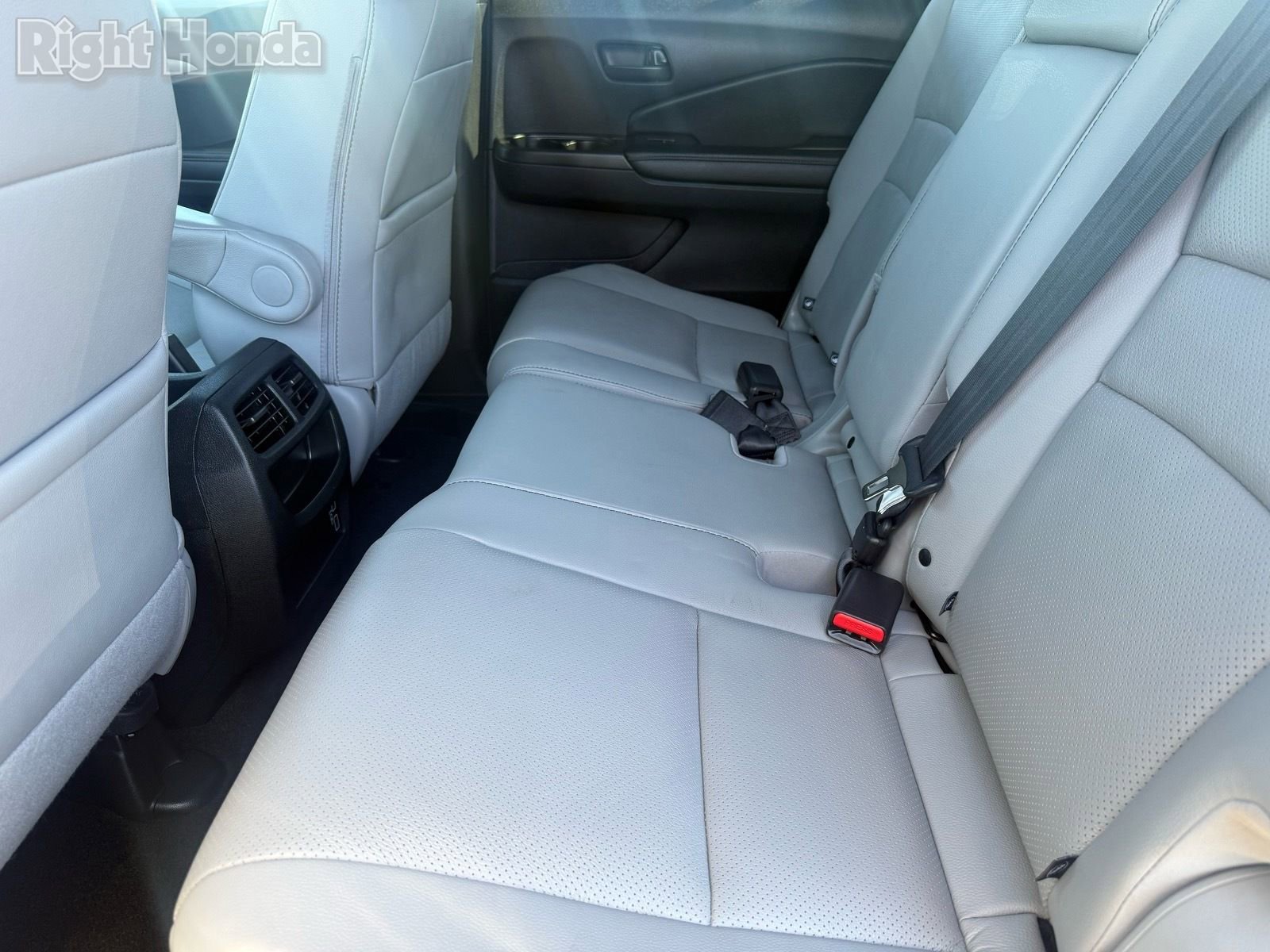 Used 2023 Honda Passport EX-L image 27