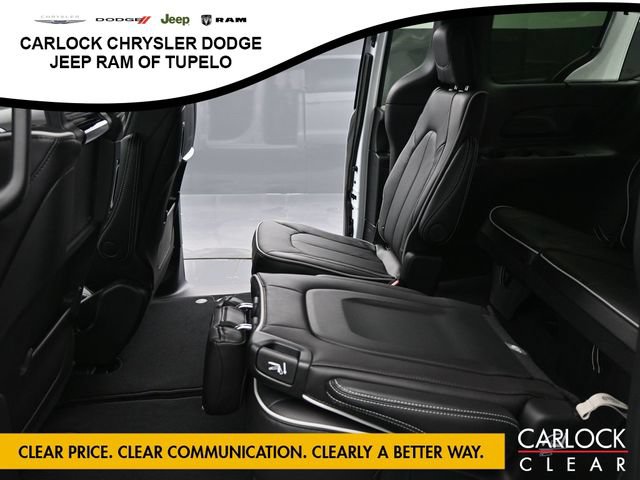 New 2026 Chrysler Pacifica Limited FWD image 34