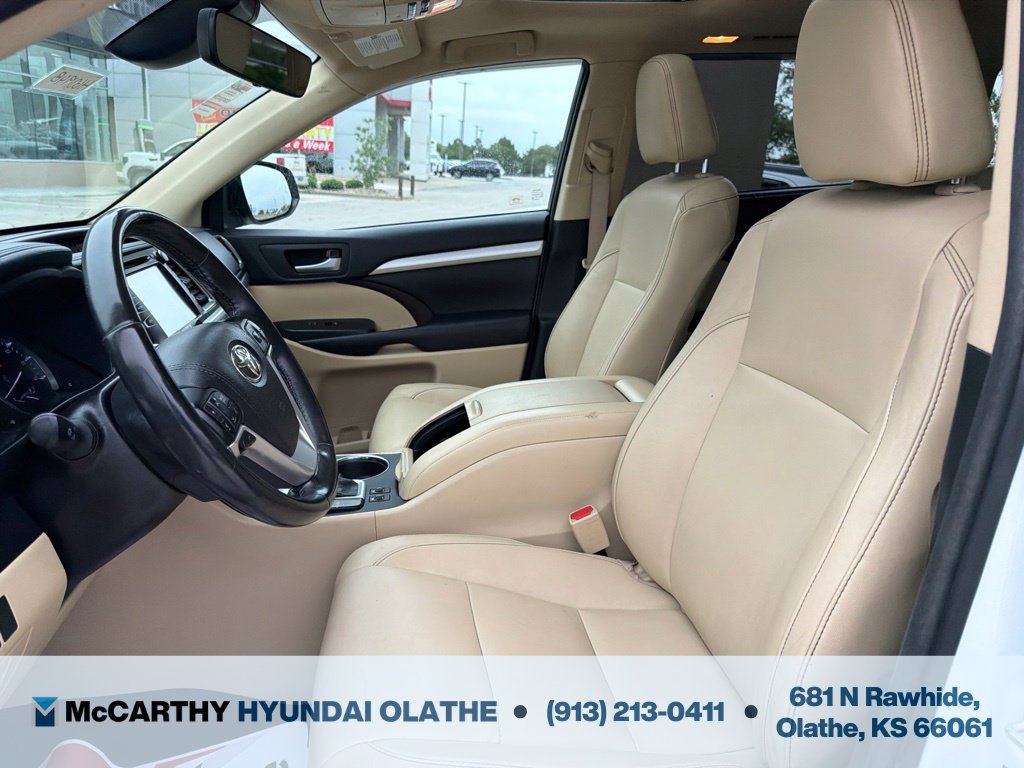 Used 2017 Toyota Highlander XLE w/ Protection Package #3 AWD/4WD image 3