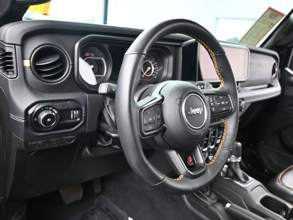 Used 2025 Jeep Wrangler Unlimited Rubicon 392 image 15