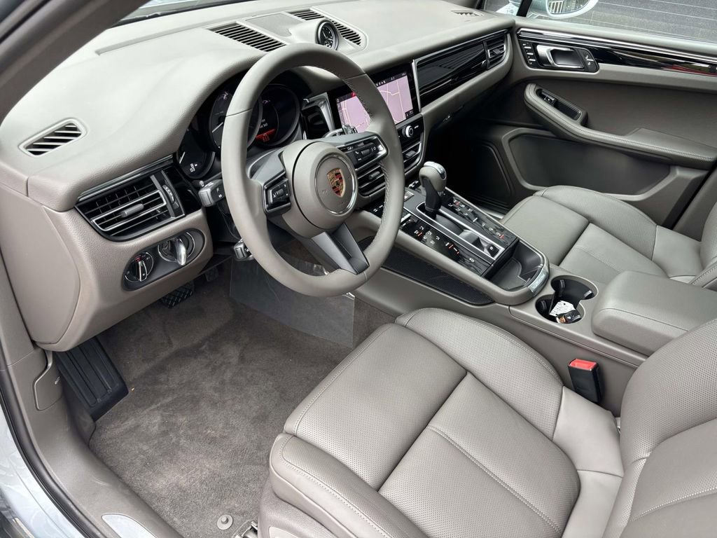 New 2026 Porsche Macan S image 17
