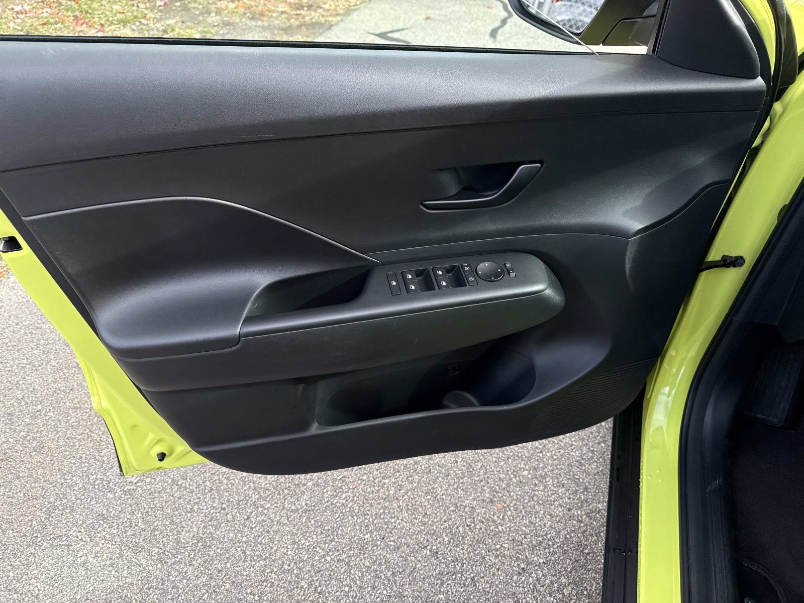 Used 2024 Hyundai Kona SEL image 18