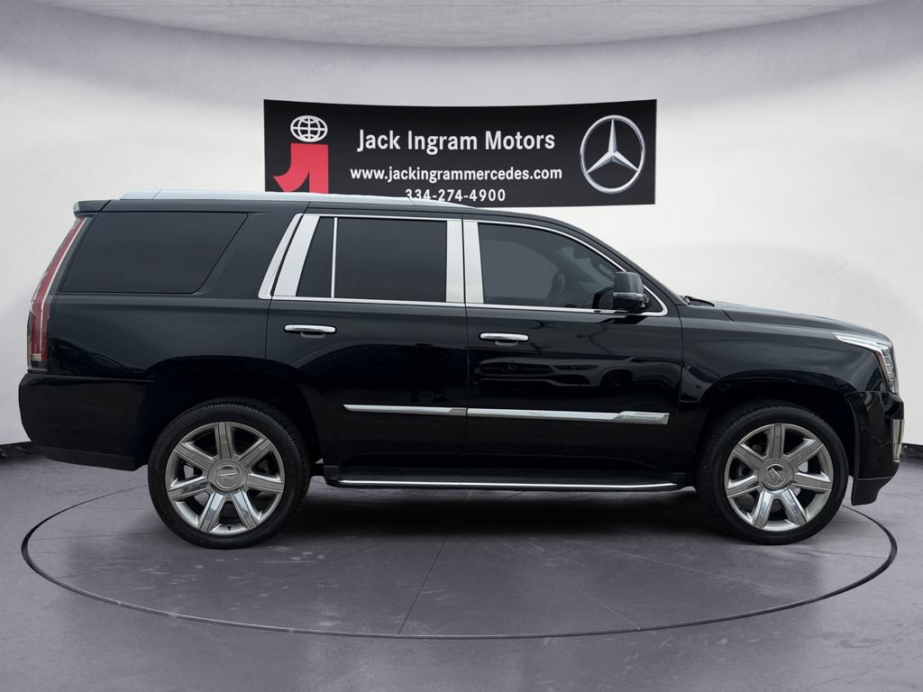 Used 2018 Cadillac Escalade Luxury RWD image 6