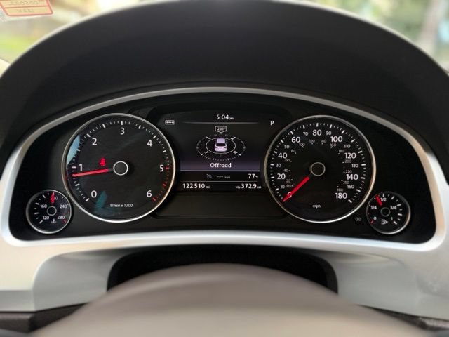 Used 2013 Volkswagen Touareg TDI AWD/4WD image 23