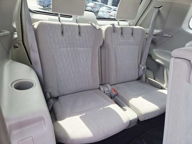 Used 2013 Toyota Highlander FWD image 12