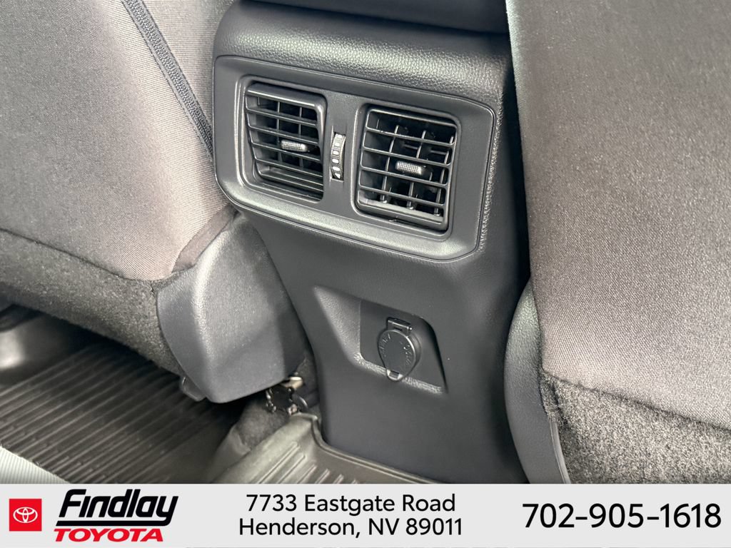 Used 2022 Toyota RAV4 LE FWD image 14