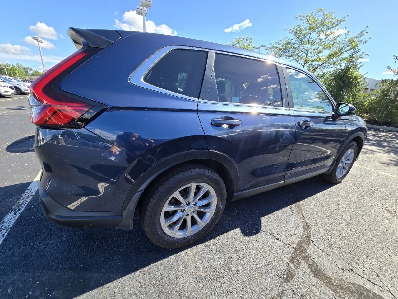 Used 2023 Honda CR-V EX image 8