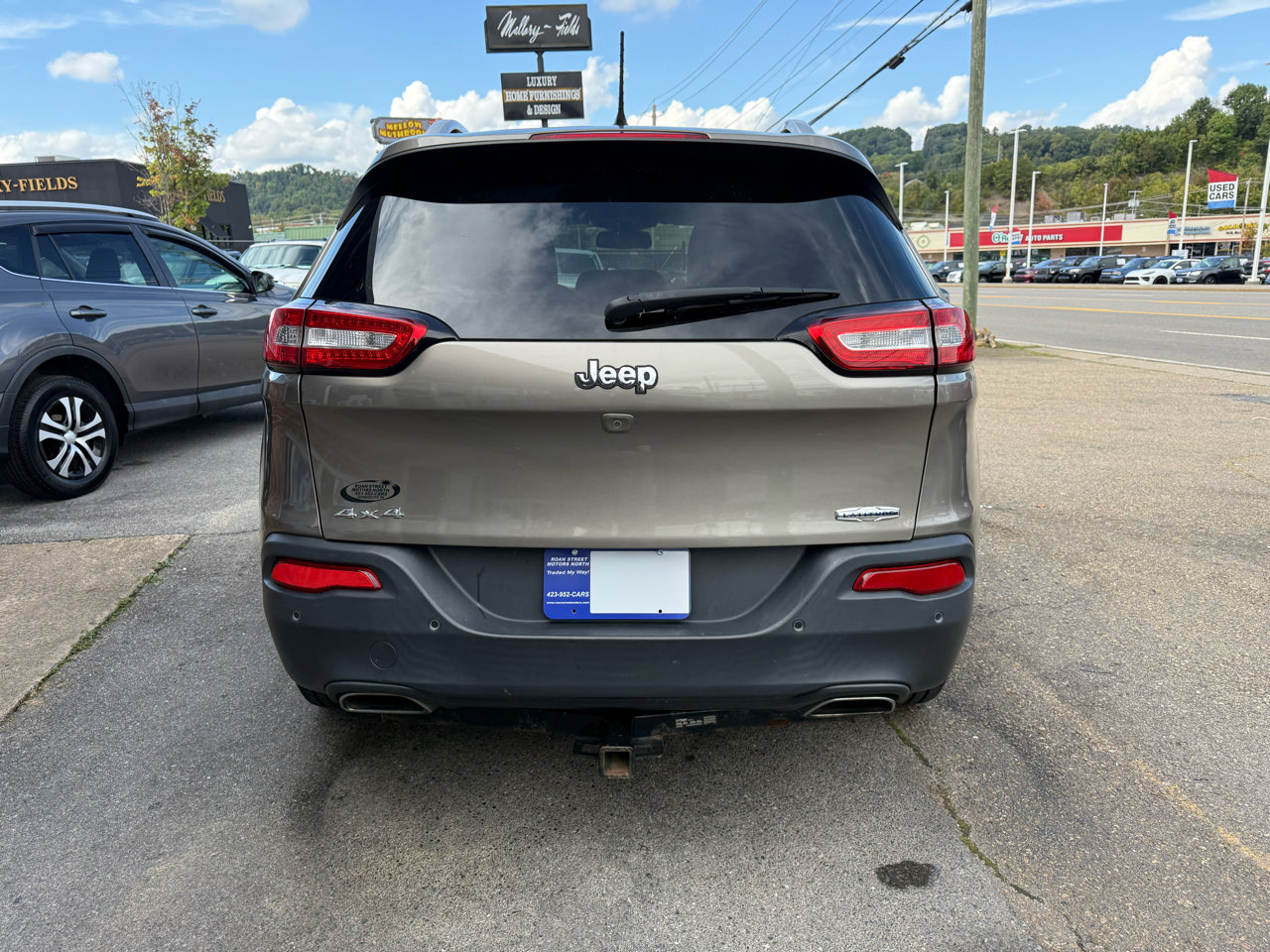 Used 2017 Jeep Cherokee Latitude w/ Safety/Convenience Group image 5