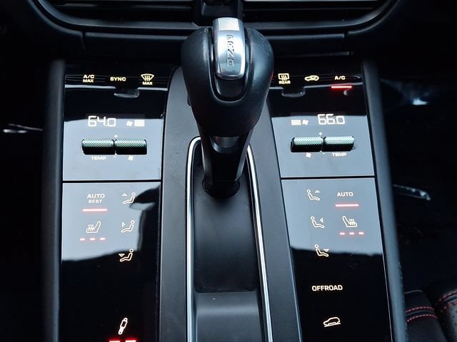 Certified 2024 Porsche Macan GTS AWD/4WD image 19