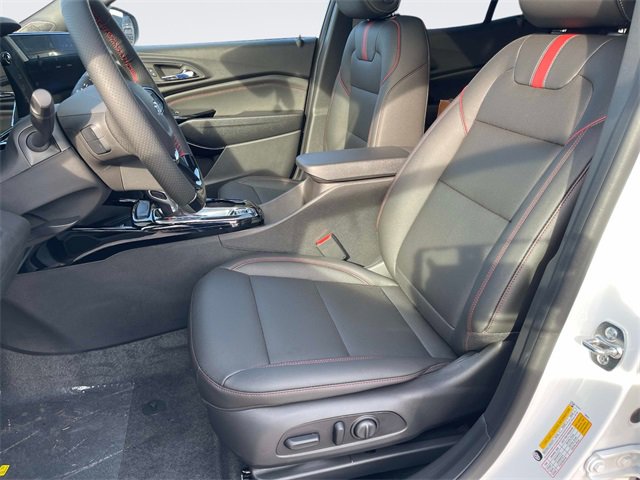 New 2026 Chevrolet Trax RS w/ Sunroof Package image 18