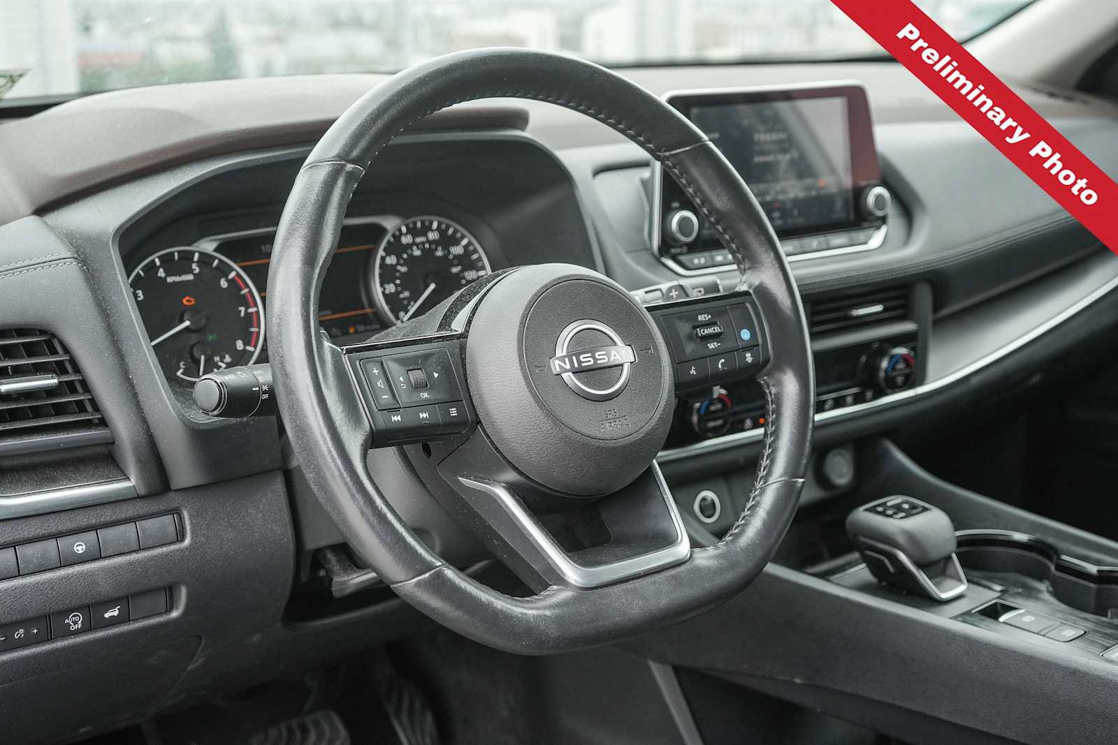 Used 2023 Nissan Rogue SV w/ SV Premium B Package FWD image 15