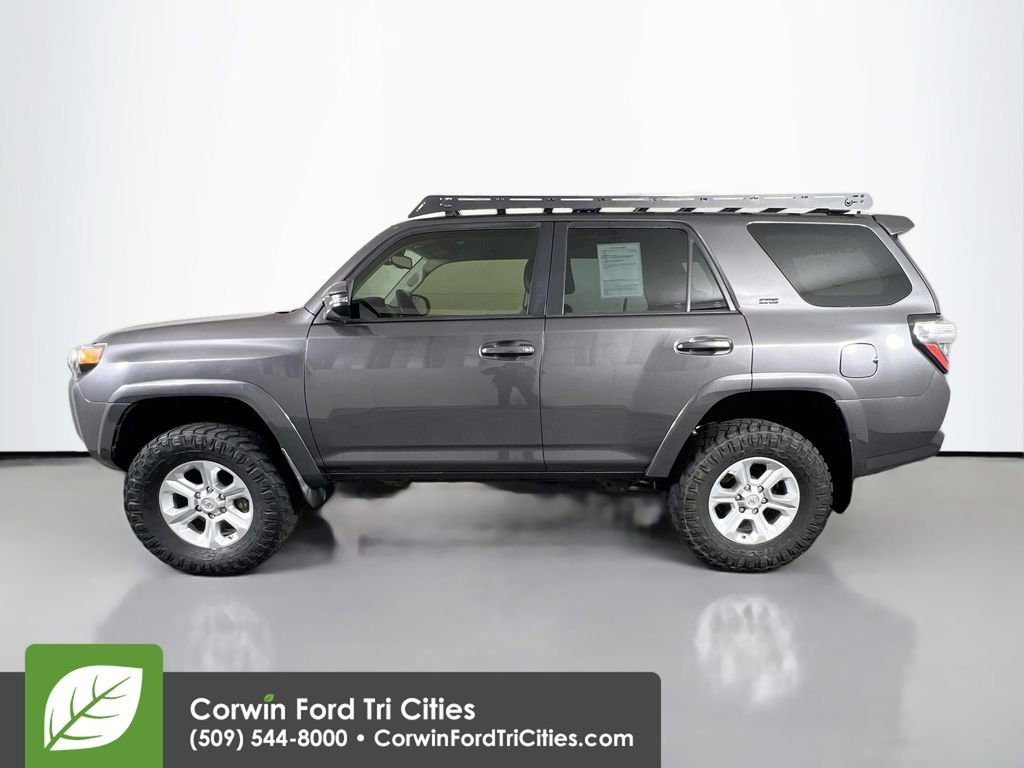 Used 2020 Toyota 4Runner 4WD image 6