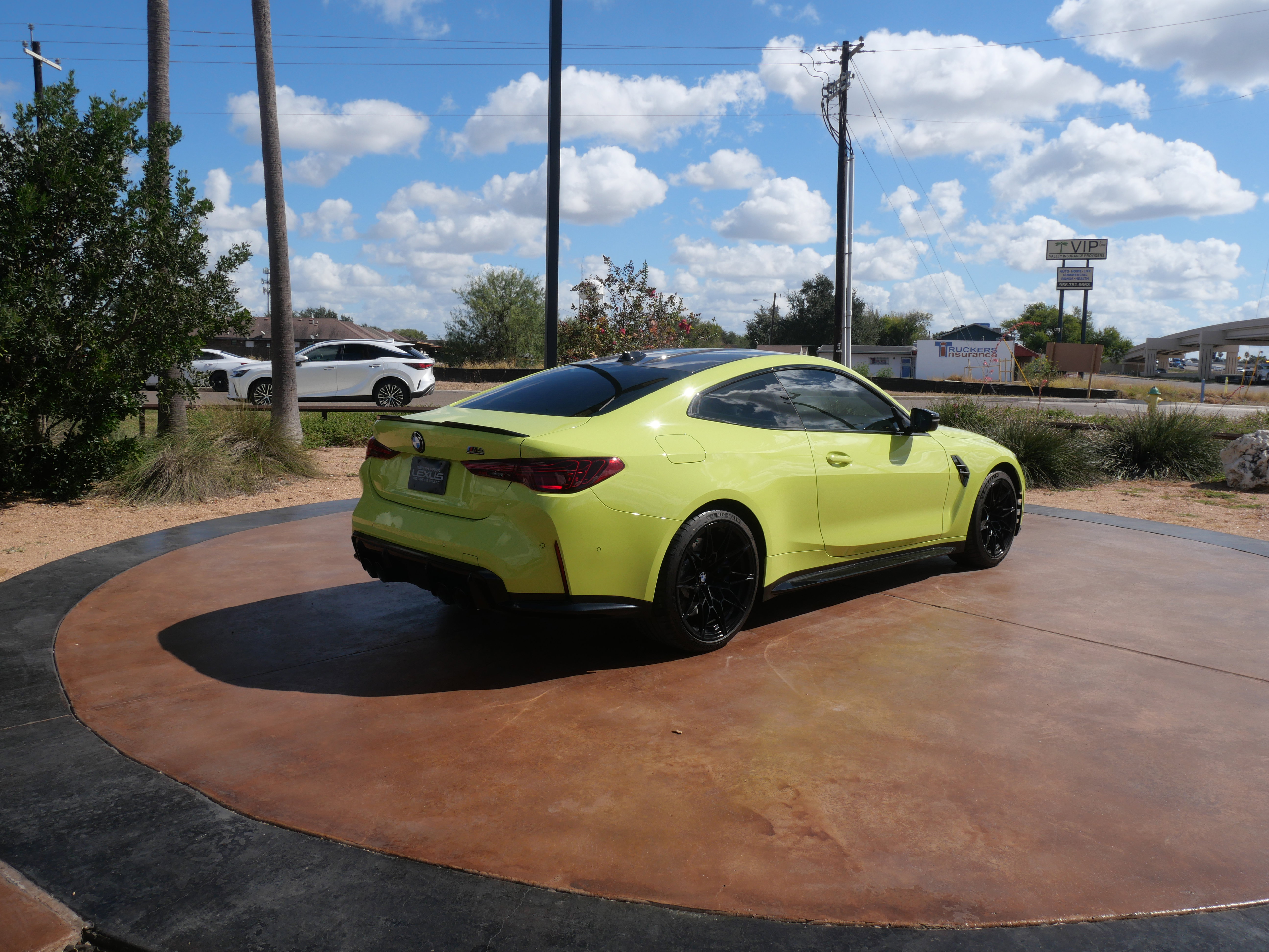 Used 2025 BMW M4 Competition w/ Parking Assistance Package image 2