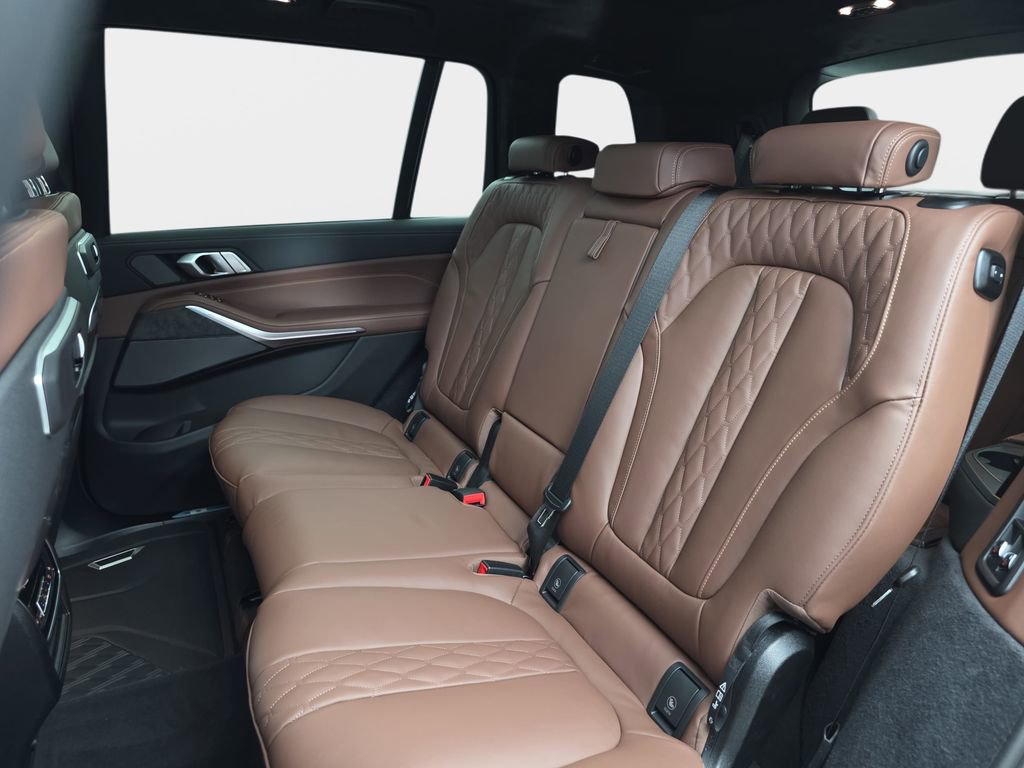 New 2026 BMW X7 xDrive40i w/ Executive Package image 15