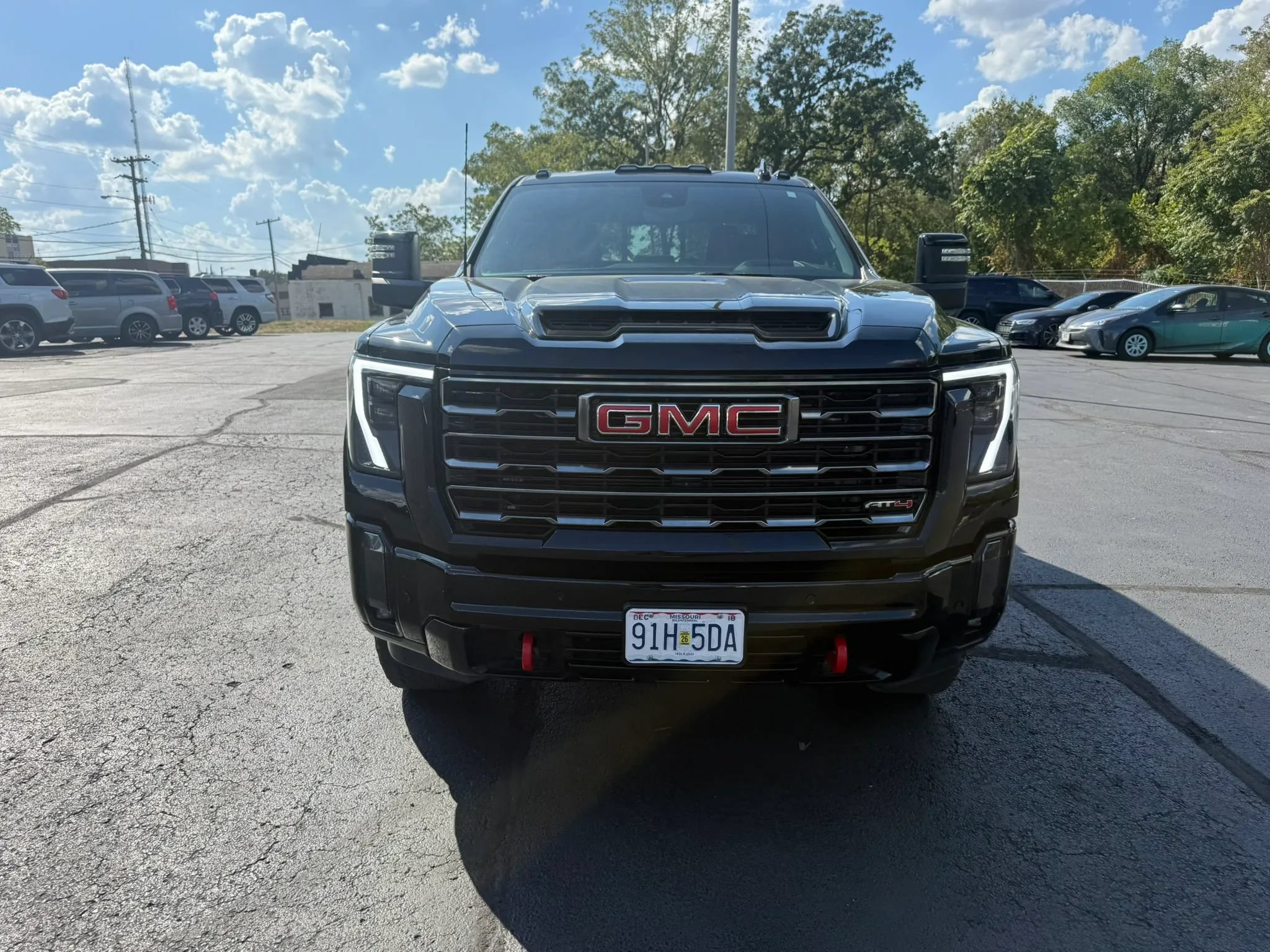 Used 2024 GMC Sierra 2500 AT4 w/ AT4 Premium Plus Package AWD/4WD image 2