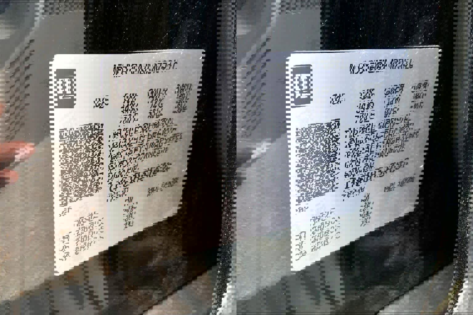 Used 2025 Chevrolet Suburban Z71 AWD/4WD image 38