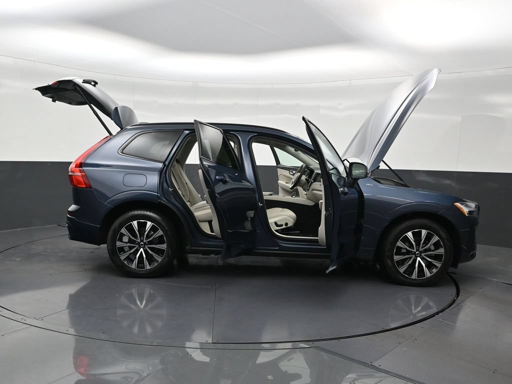 Certified 2024 Volvo XC60 B5 Core AWD/4WD image 35