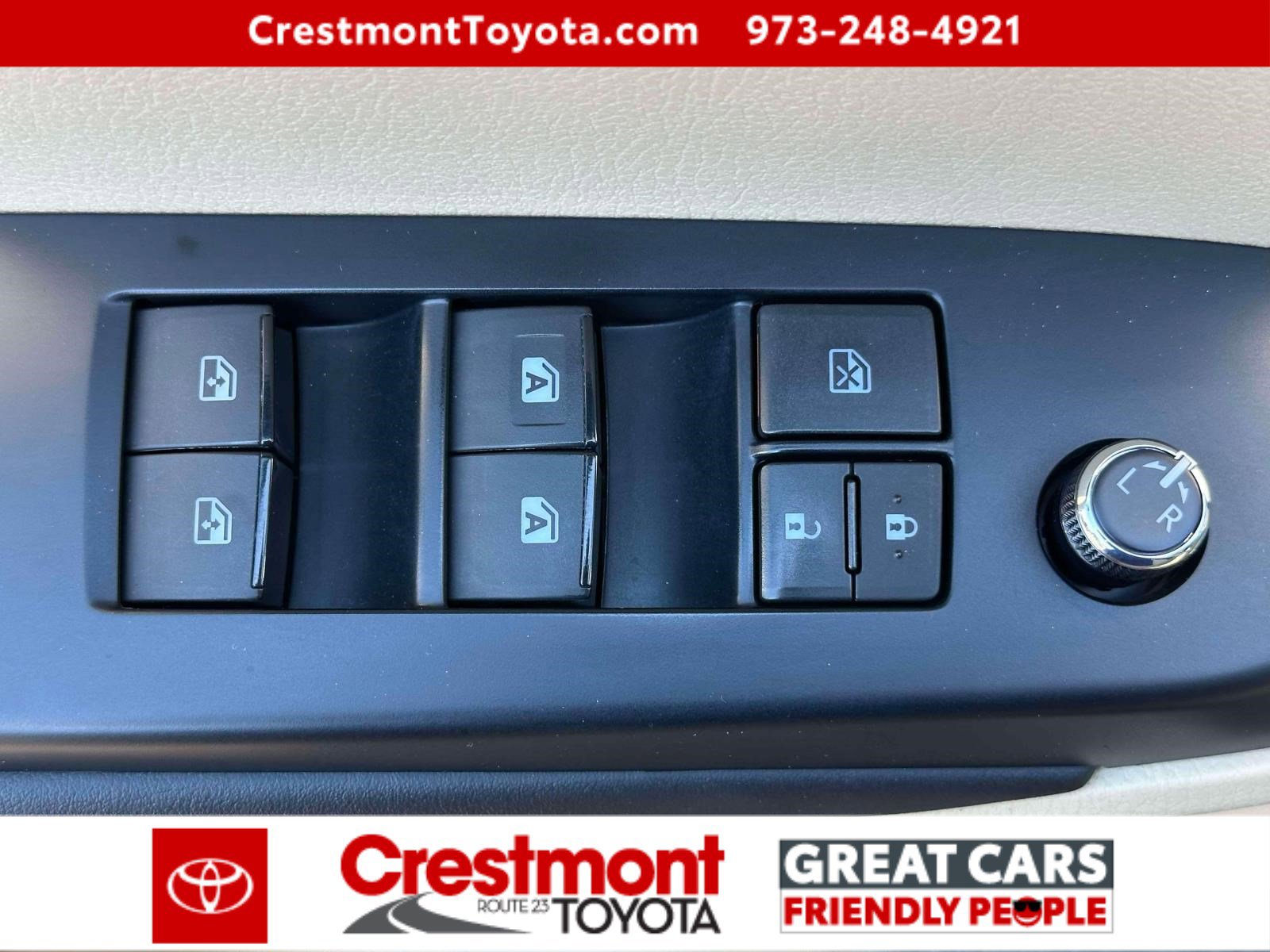 Used 2016 Toyota Highlander XLE AWD/4WD image 13