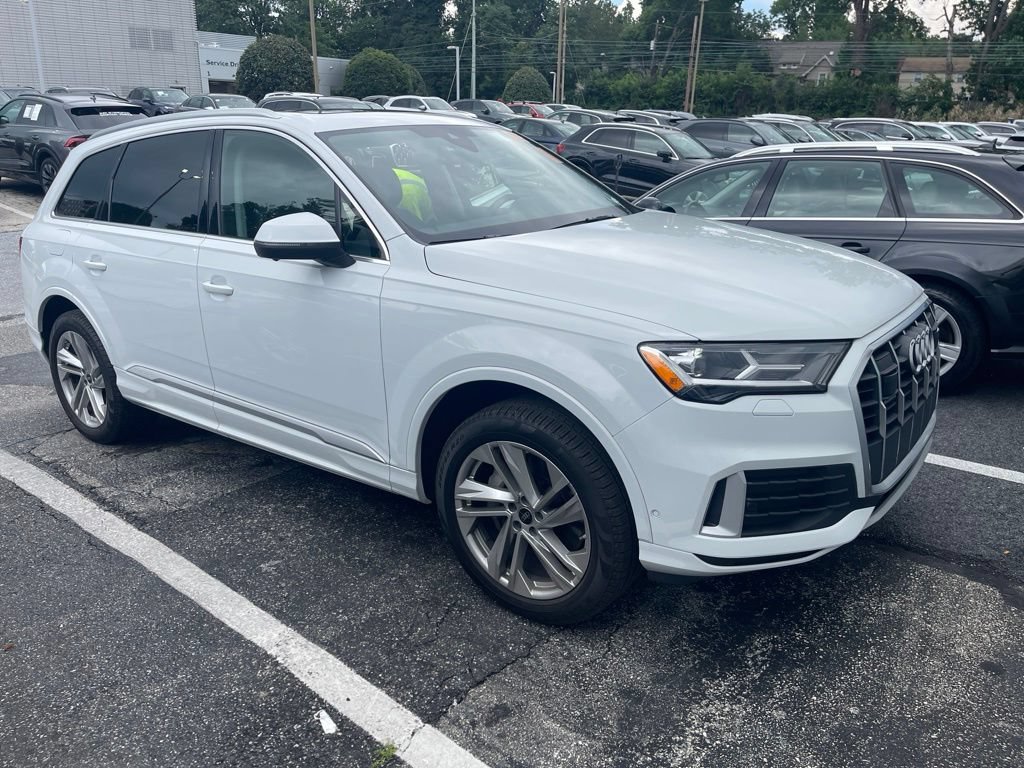 Used 2023 Audi Q7 2.0T Premium w/ Convenience Package AWD/4WD image 1
