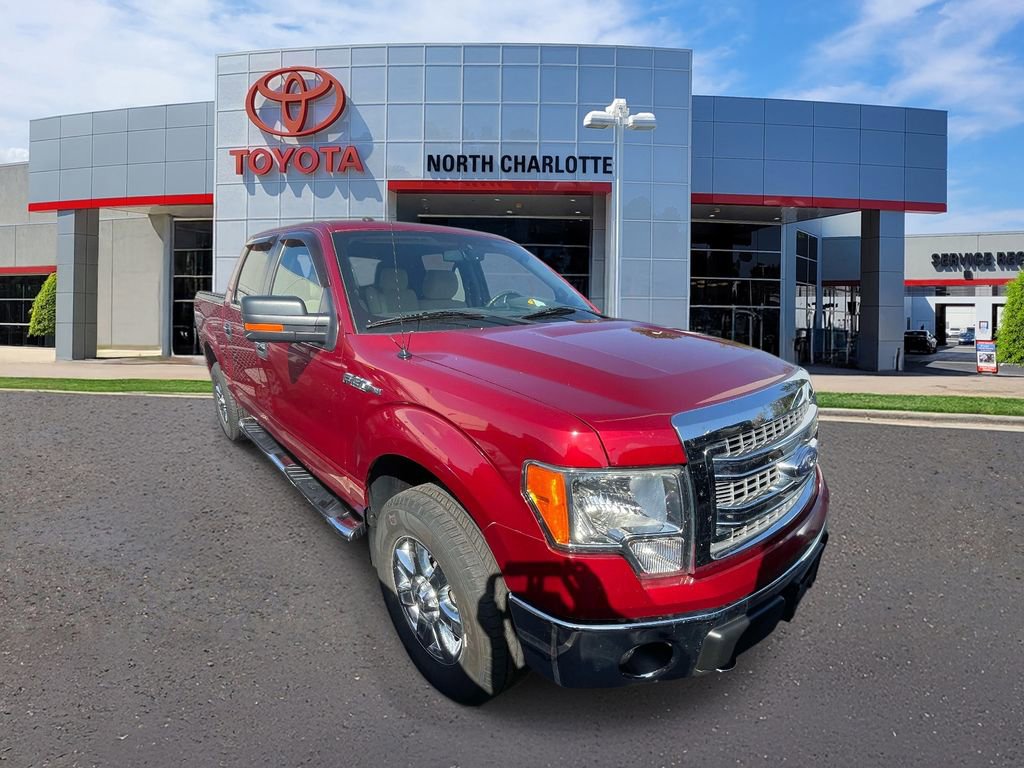 Used 2014 Ford F150 XLT w/ XLT Chrome Package image 2
