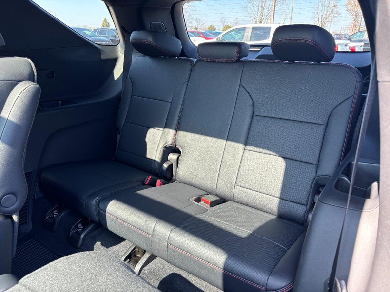 New 2026 Chevrolet Traverse RS w/ LPO, Floor Liner Package image 5