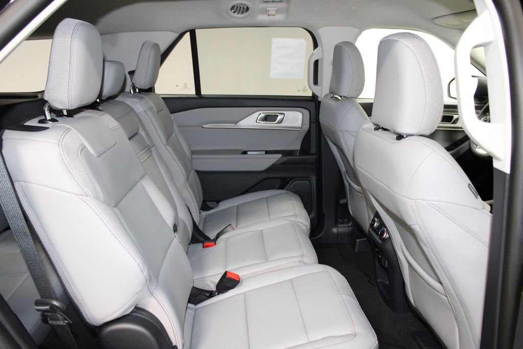 New 2026 Ford Explorer Active image 32