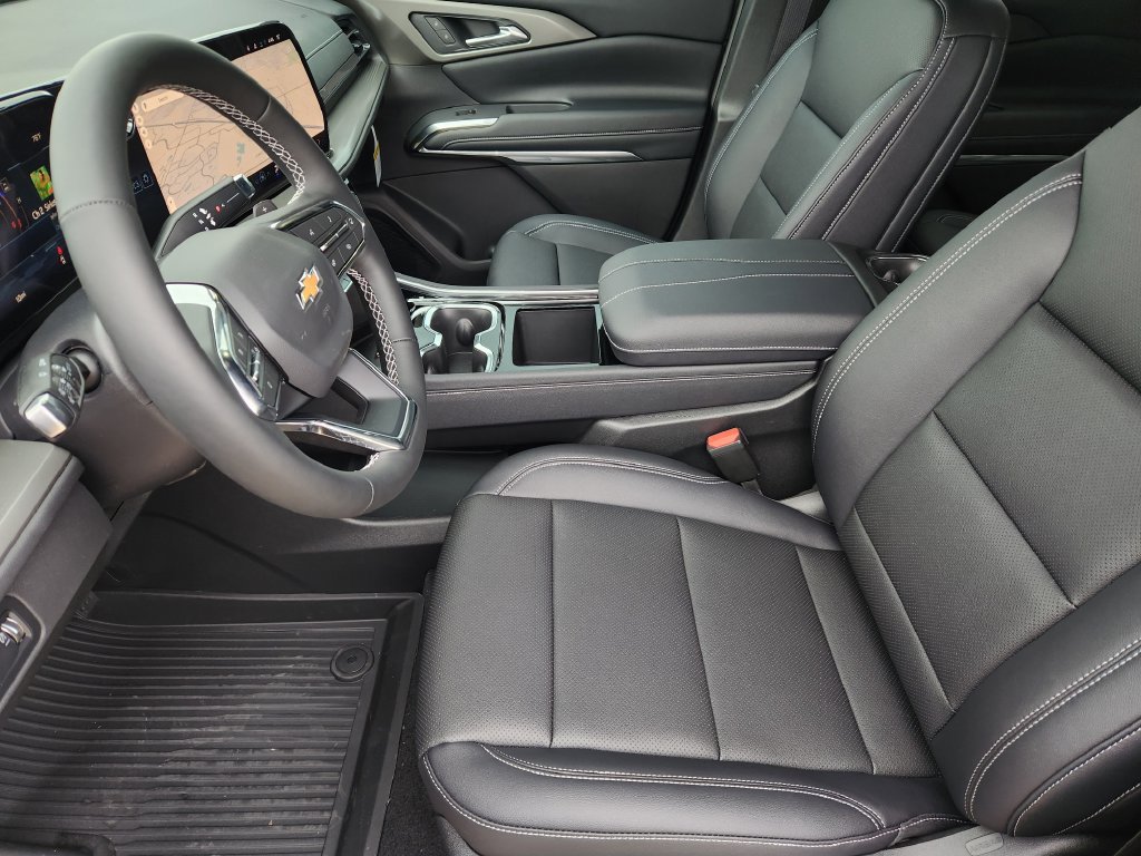 New 2026 Chevrolet Traverse LT w/ Driver Confidence Package FWD image 9