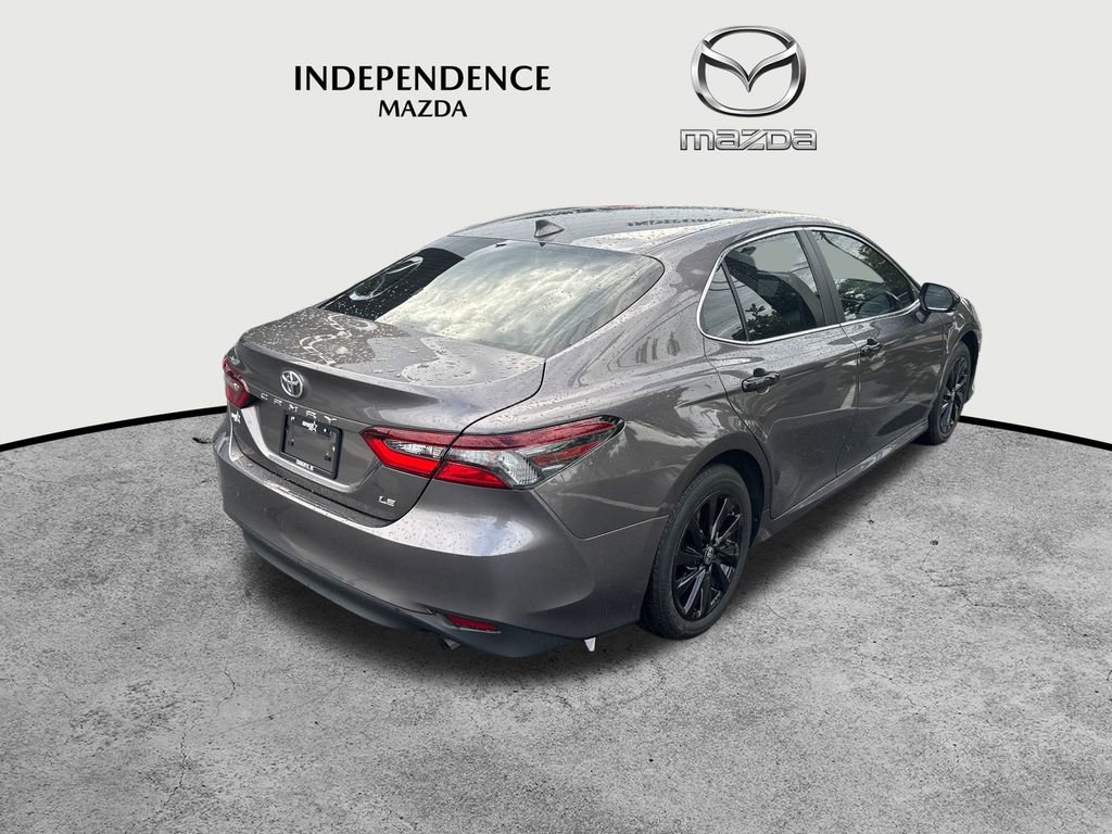 Used 2024 Toyota Camry LE image 3
