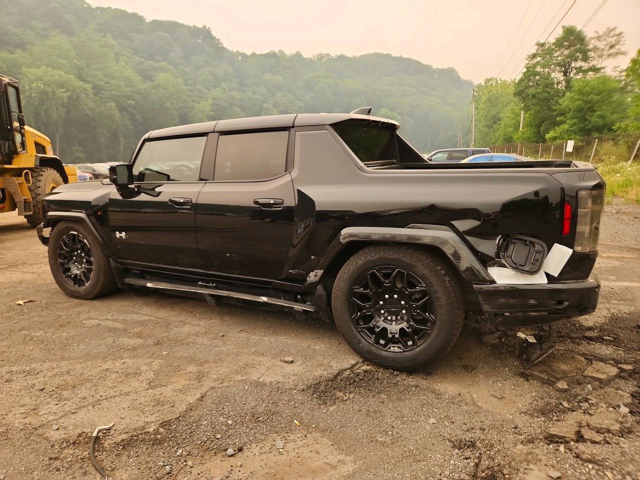 Used 2025 GMC Hummer EV 2X AWD/4WD image 3